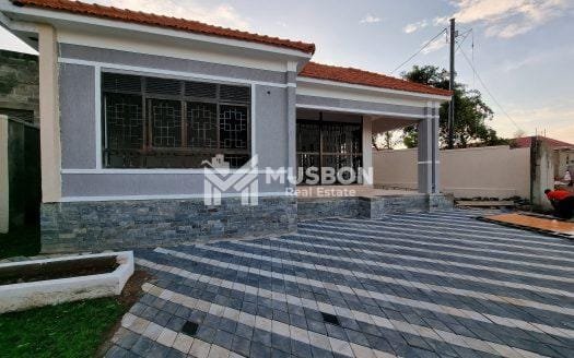 New house along Bukoto-Kisaasi road