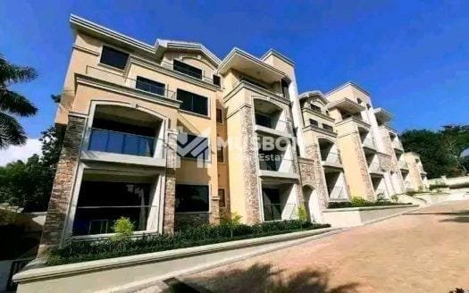 TOP MORDEN LUXURY CONDOMINIUM APARTMENT UNIT ON QUICK SALE IN BUGOLOBI KAMPALA