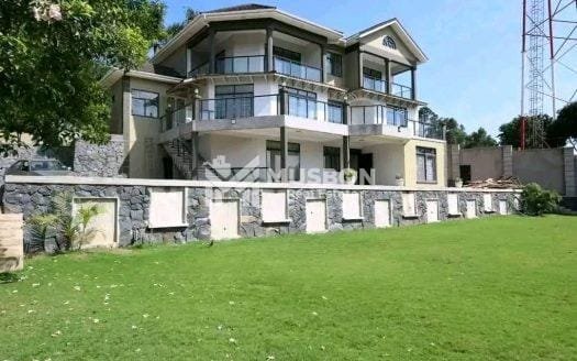 EXECUTIVE 6BEDROOM AND 6.5BATHROOM MANSION FOR RENT AT MUTUNGO HILL KAMPALA