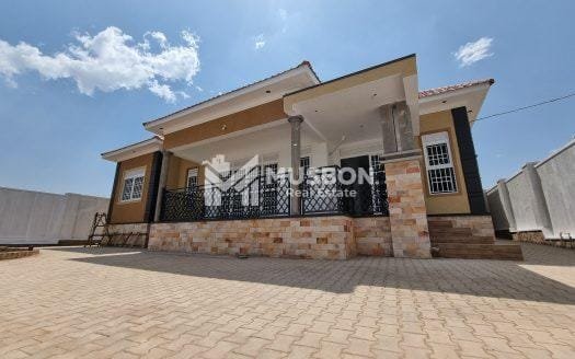 4bedroom Bangalow In Kira