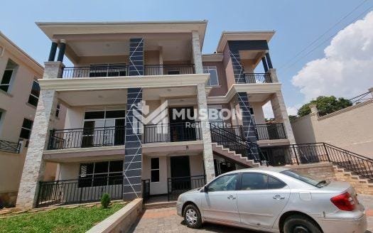 Villa for Sale along Munyonyo-Kigo road