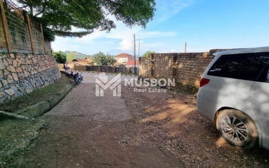 75 decimals for sale in Makindye