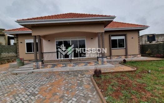 New house along Munyonyo-Kigo road
