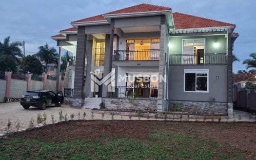 Splendid Mansion in Entebbe