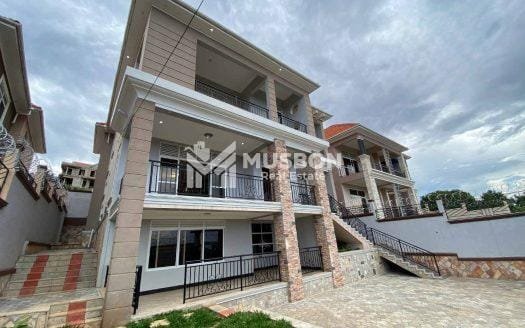 Splendid Villa for sale in kigo