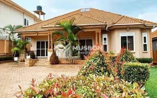 5 bed House for sale in Kira