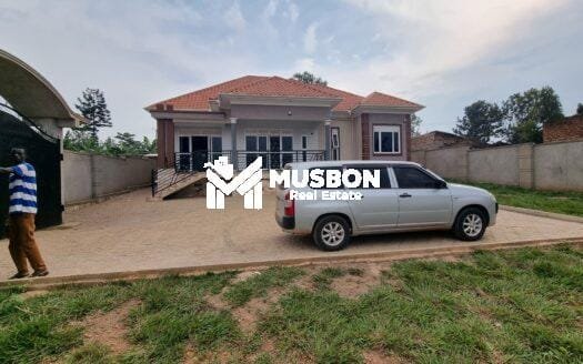 Four bedroom house for sale in kira