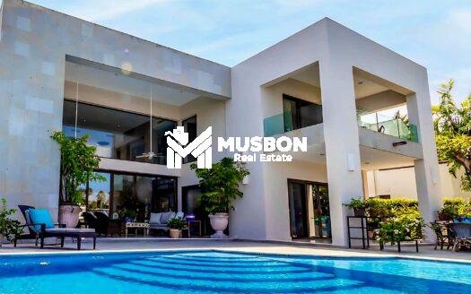 Spectacular nansion in Entebbe